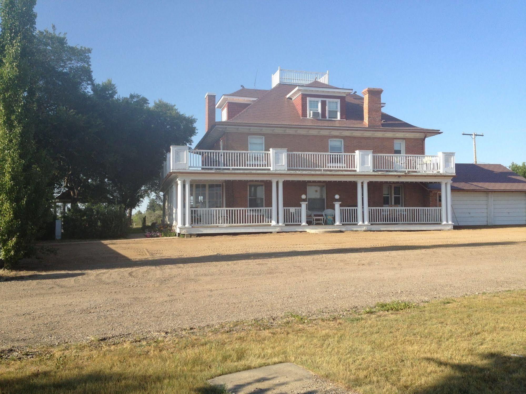 Wakamow Heights Bed&Breakfast Moose Jaw Exterior foto